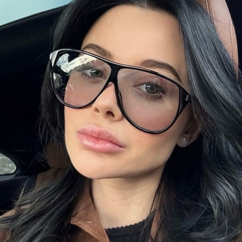 Decoding Celebrity Sunglasses: A Guide to Styles, Reasons & Smart Choices?