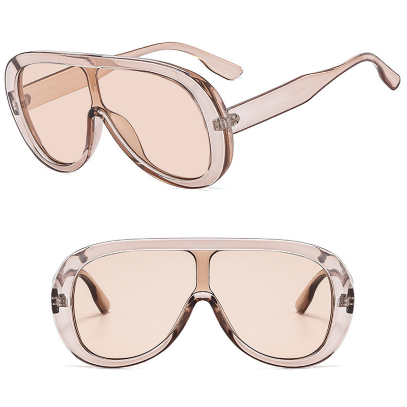 A demonstration of the scratch-resistant sunglasses material