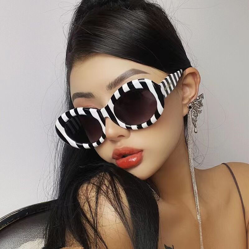 Leading Manufacturer for Butterfly Sunglasses – Personalized Products China Wholesale Custom Logo Fashion New Brand Oval Sunglasses Unisex Women Sunglasses for Promotion Gift – D&L