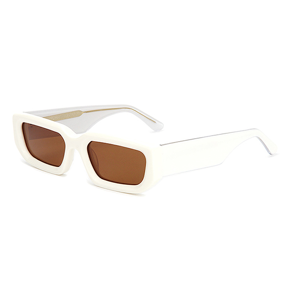 A person with a chic outfit wearing the small frame sunglasses.