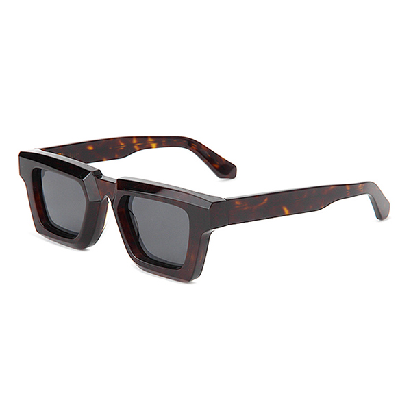 Beyond the Beach: Why Are Sunglasses the Unsung Hero of Your 2026 Vacation Packing List?