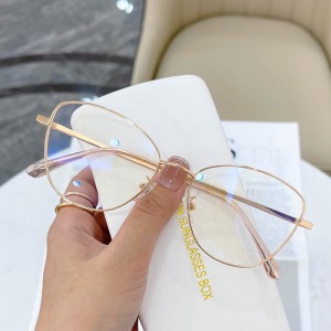 China China's Powerful Export Factory Retro Anti-Blue Light Blocking Optical Women Eyeglasses Frames factory and manufacturers | D&L