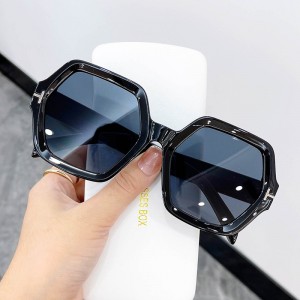 China Fashion Luxury Oversized Square Unisex Candy Color Sunglasses factory and manufacturers | D&L