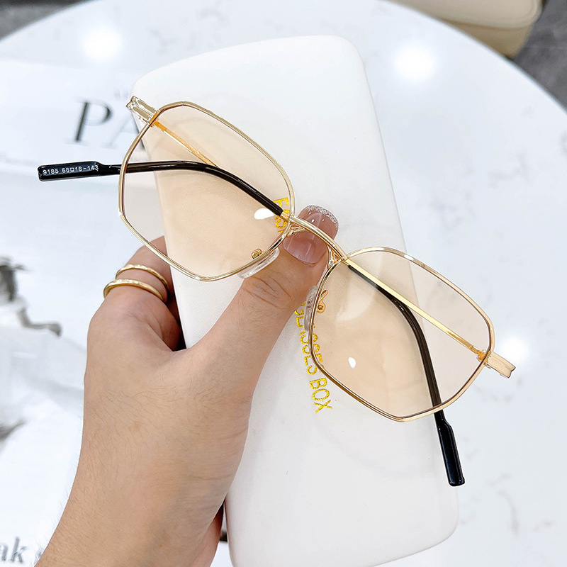 Wholesale Discount High Quality Blue Light Blocking Glasses – Wholesale Metal Small Frame Polygonal Customizable Logo Sunglasses – D&L