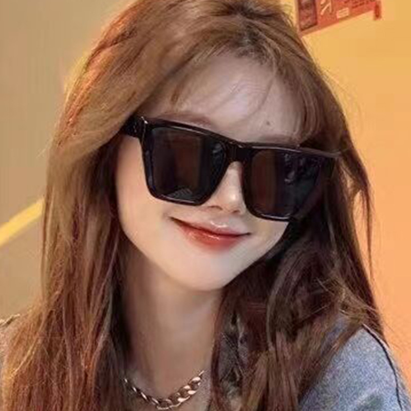 2020 China New Design Womens Sunglasses – Oversize candy color cat eye sunglasses – D&L